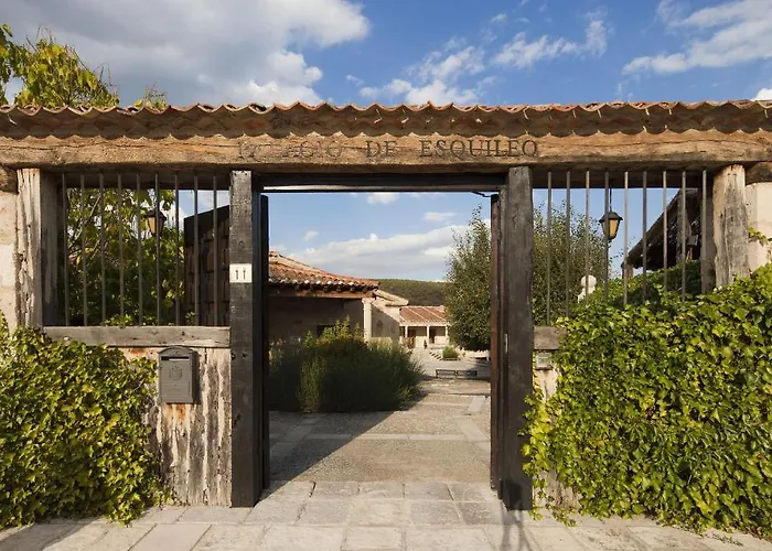 Palacio De Esquileo Gæstehus Sotos de Sepúlveda